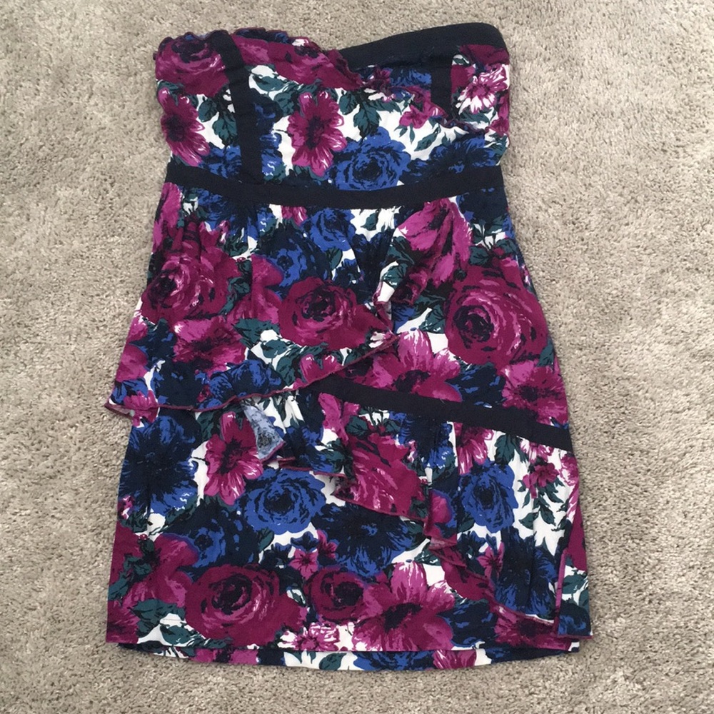 Kimchi Blue strapless floral dress, size medium